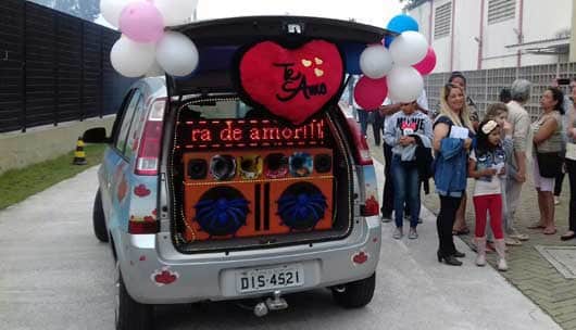 You are currently viewing Carro de Loucura de Amor