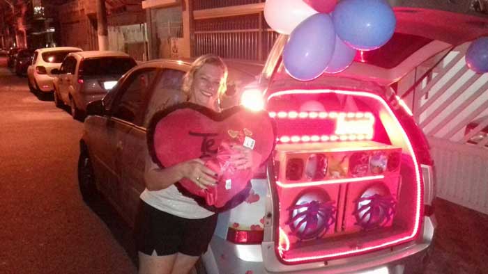 Carro de Mensagens de Aniversário