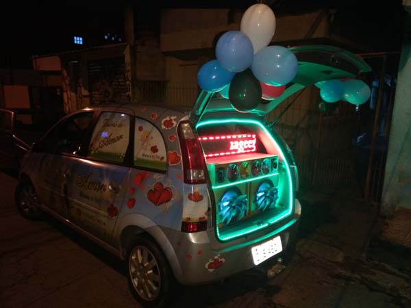 Carro de Telemensagem na Zona Leste