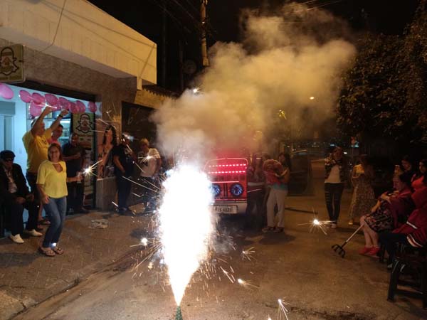 Loucura de amor na zona leste com queima de fogos