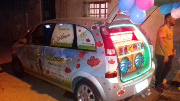 Declaração de Amor com carro de som
