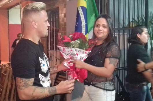 You are currently viewing Telemensagem ao Vivo para a Namorada