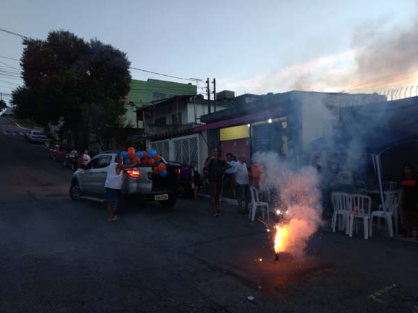 Carro de Declaração na Zona Leste