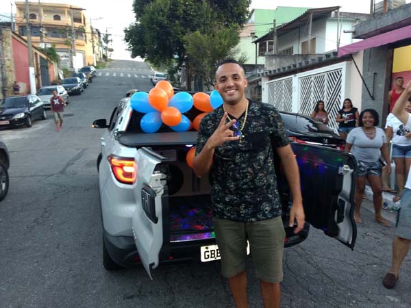 Carro de Declaração na Zona Leste