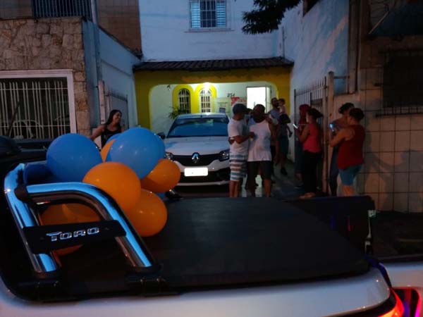carro de Homenagem na Zona Leste