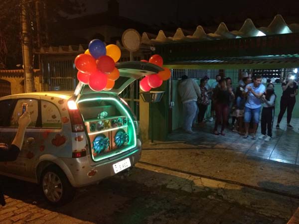 Telemensagem com carro de som