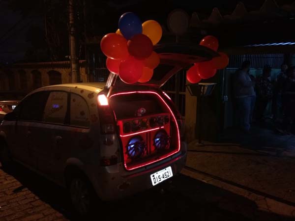 Telemensagem com carro de som