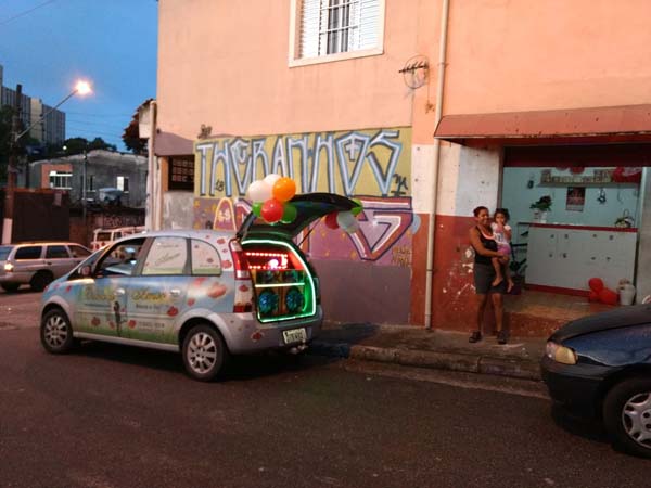 Declaração de Amor com Carro de Som