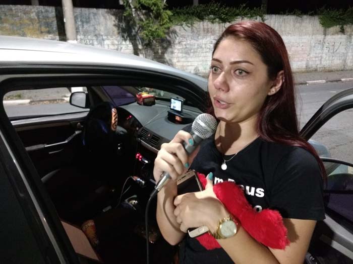Homenagem com carro de som em Poá