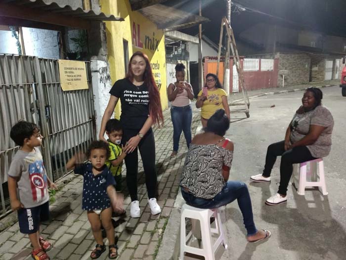 Homenagem com carro de som em Poá