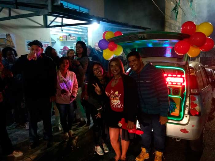 Telemensagem ao Vivo de Aniversário na Zona Norte